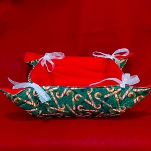 🎄Holiday Candy Cane Bread Basket